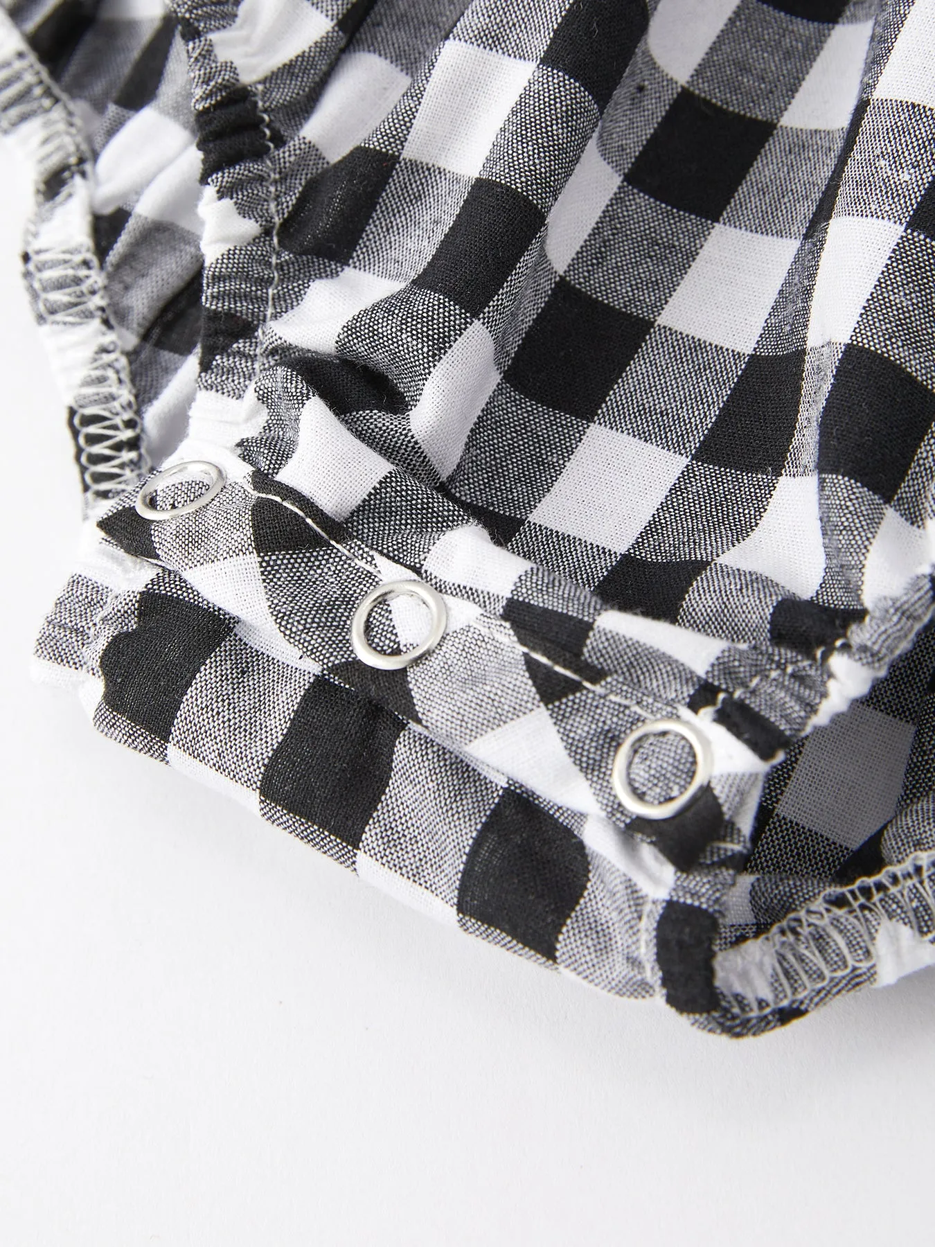 Black and white Plaid Smocking Embroidery Long Sleeve Girls Romper