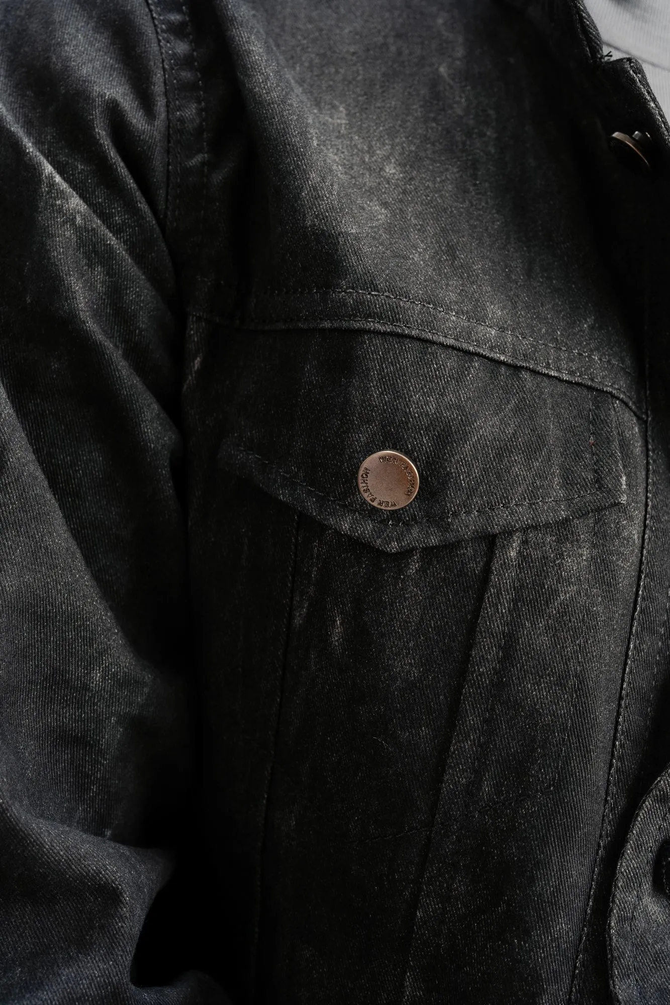 Black Spread Collar Denim Jacket