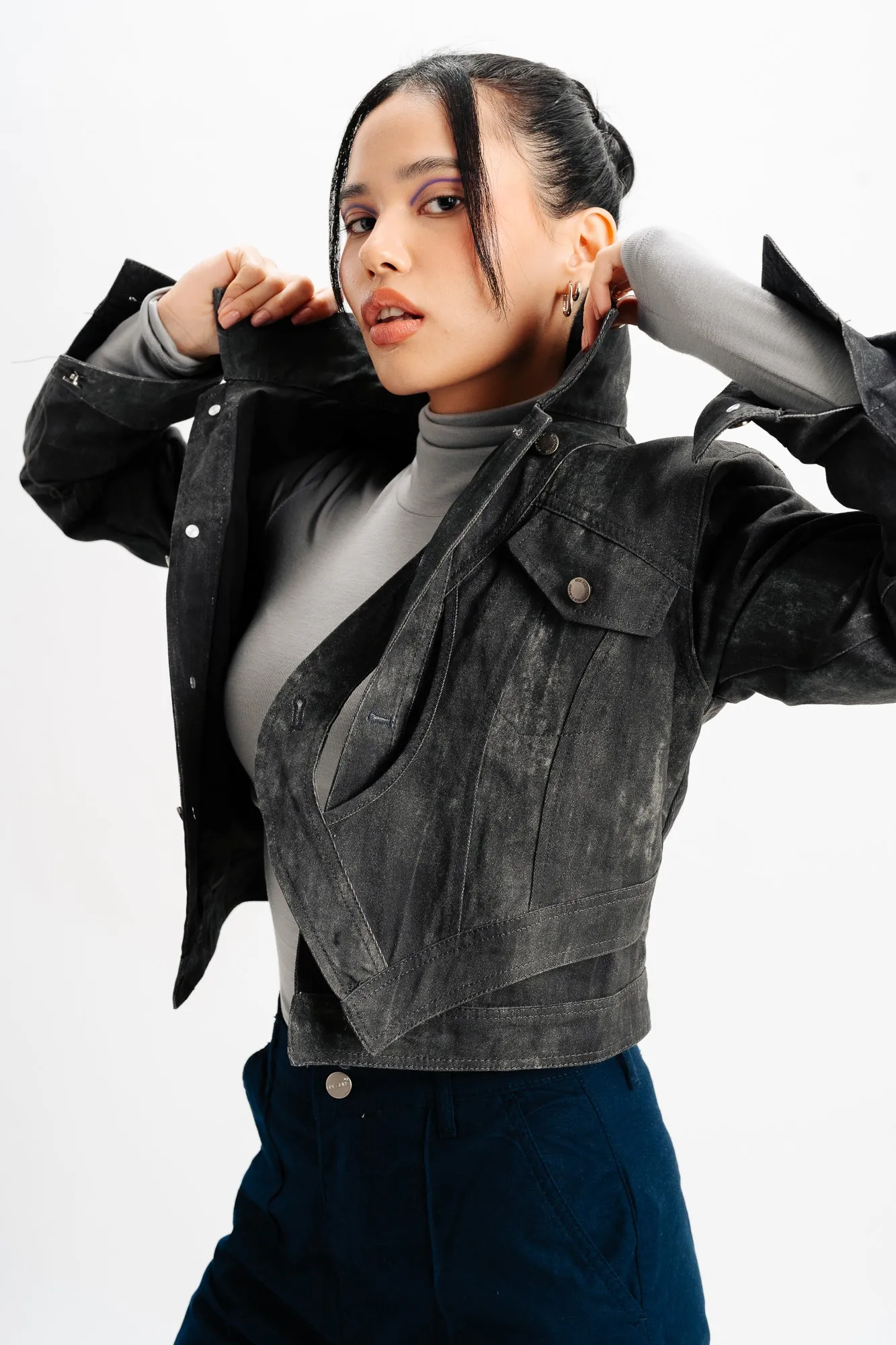 Black Spread Collar Denim Jacket