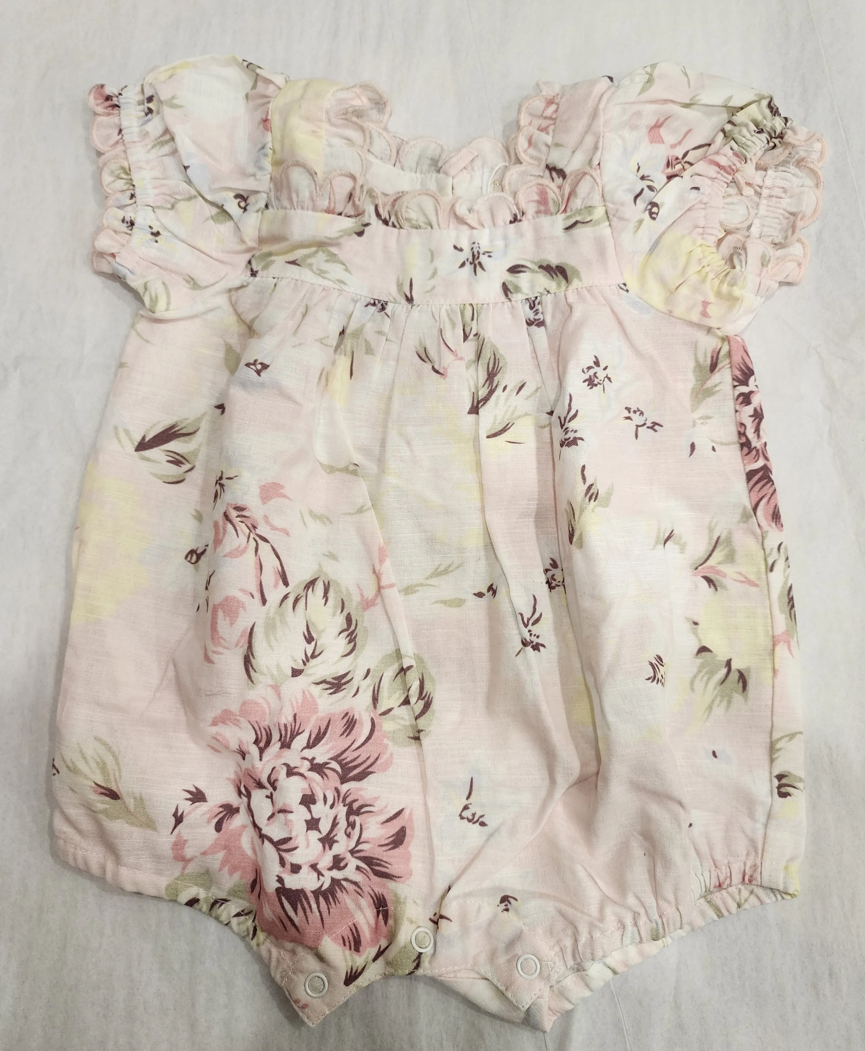 PETITE AMALIE PINK FLORAL ROMPER