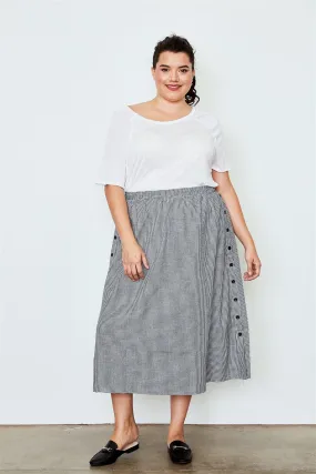 Plus Size Black Gingham Print Side Button Midi Skirt /3-2-1