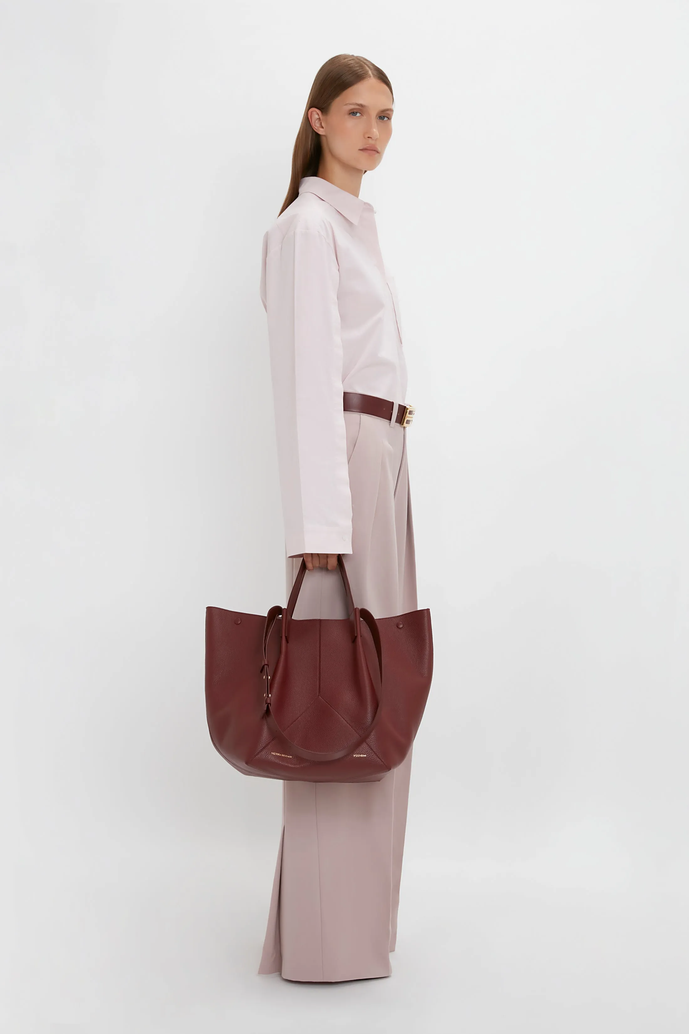 W11 Medium Tote Bag In Burgundy Leather